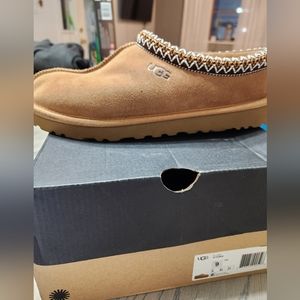 Used Ugg Tasman Sleeper...worn twice..Excellent condition